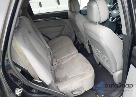 2015 Kia Sorento Lx from USA, damaged, VIN 5XYKTCA62FG604981